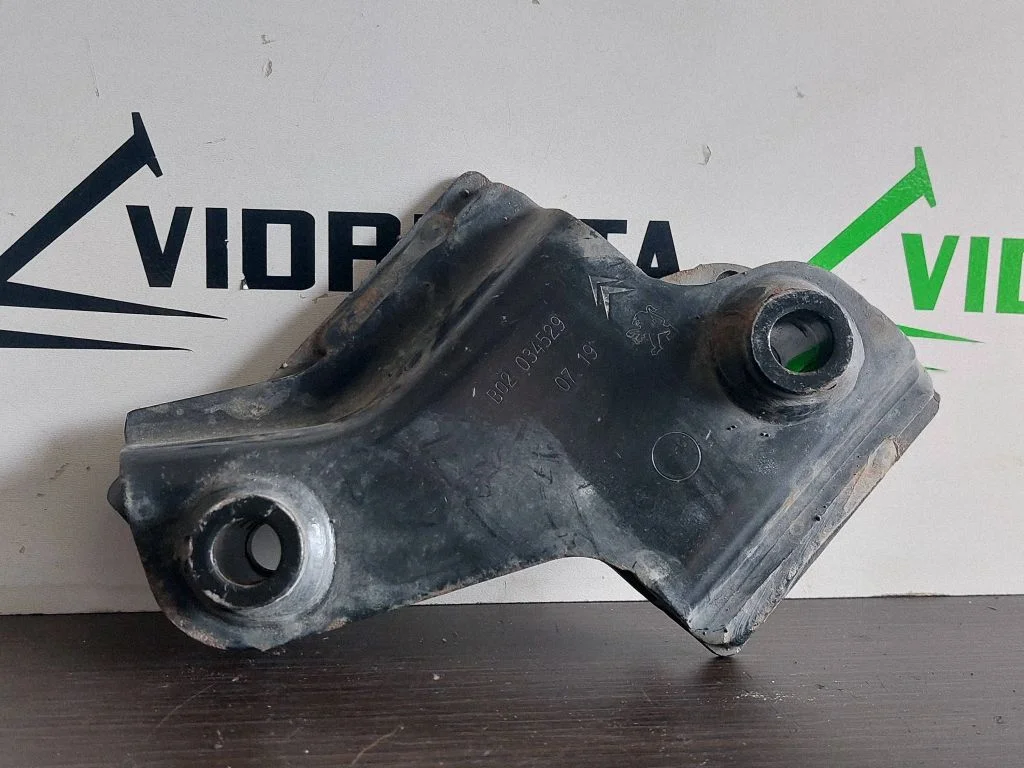 Cita motora nodalījuma detaļa 034529C03