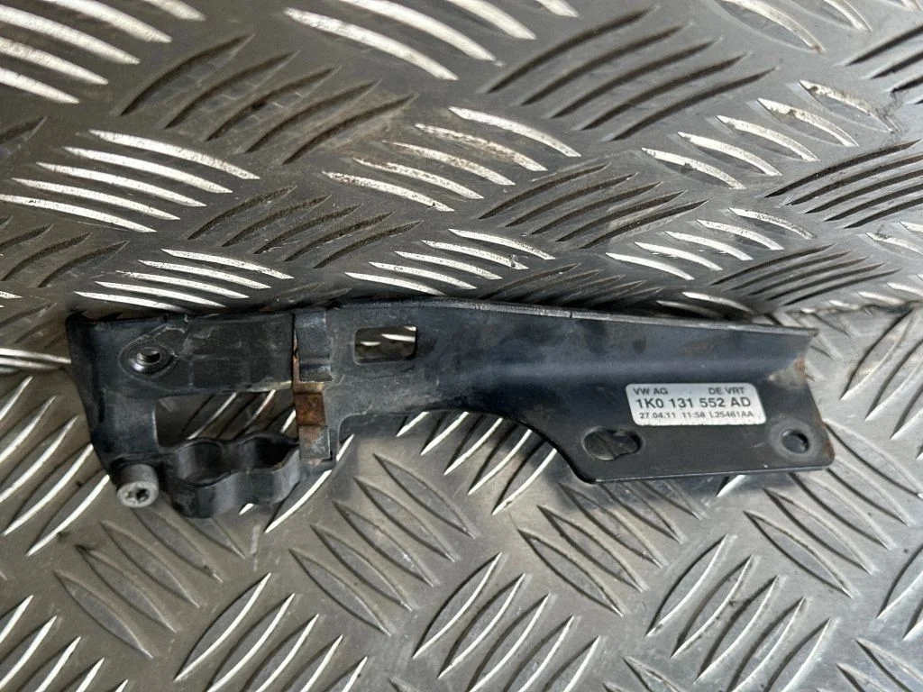 Pozostałe części zewnętrzne 1K0131552AD