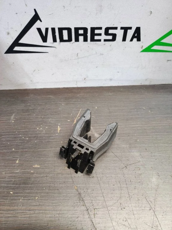 Muu välisosa 8T0827499E