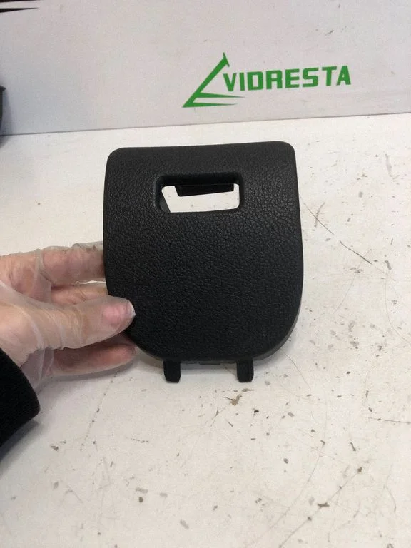Muu salongiosa 689649U000 – Nissan Note (E11) (2006-2014)