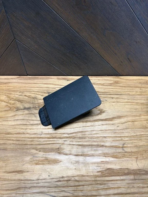 Cita salona detaļa 8J0971981