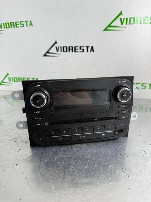 Radio/CD/DVD/GPS head unit 281159876R