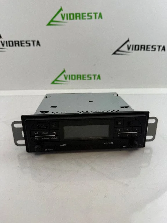 Radio/CD/DVD/GPS head unit – Opel Vivaro (2014-2018)