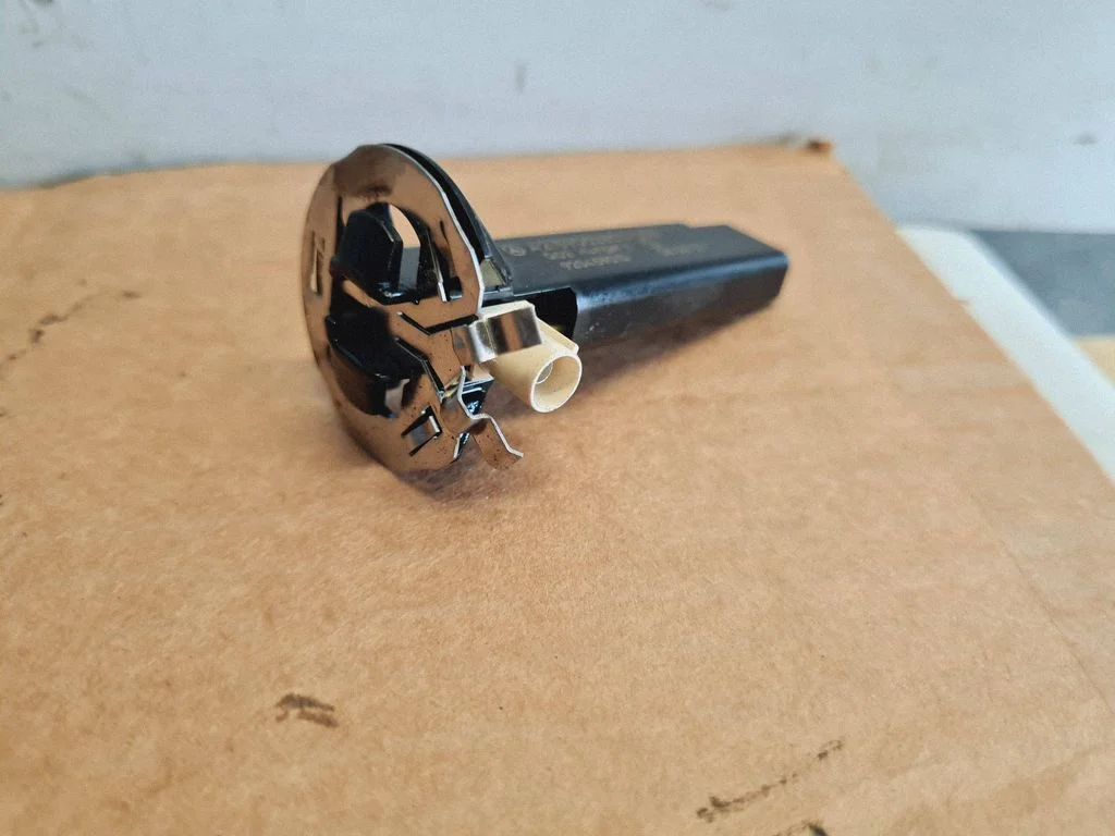 Antenas pastiprinātājs A2139052803