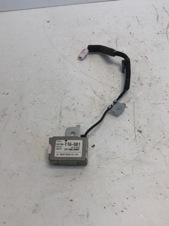 Antenas pastiprinātājs 39155T1GG01