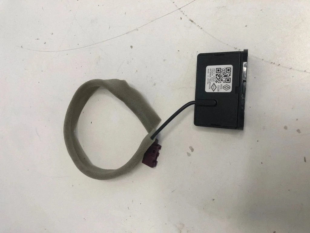 Antenas pastiprinātājs – Renault Clio V (2019-2025)