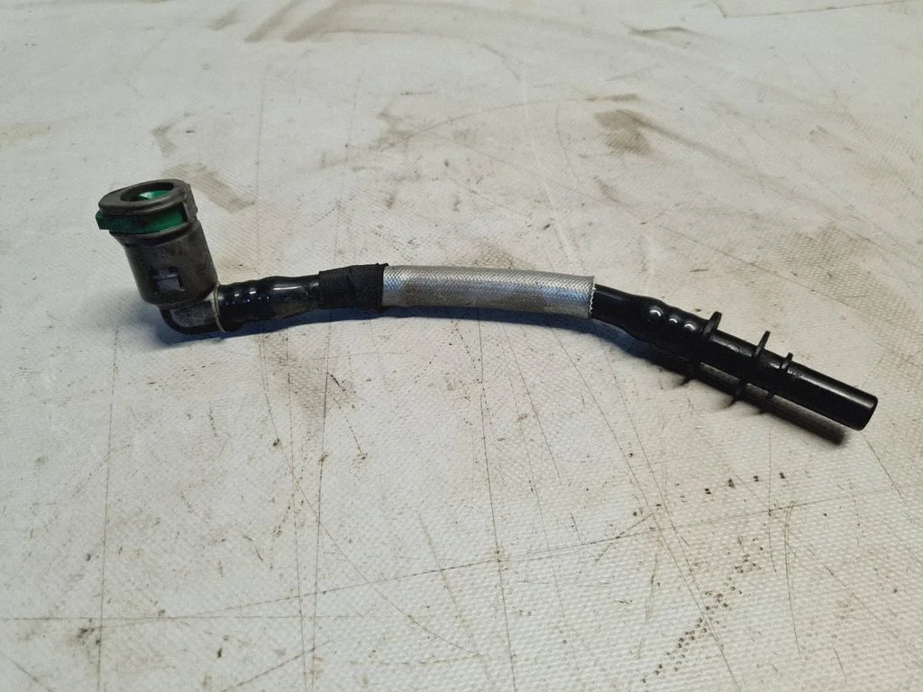 Fuel line/pipe/hose – Mercedes-Benz Vito Viano W447 (2014-)