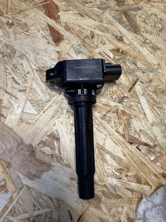 High voltage ignition coil 51RI18100