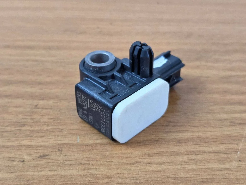Airbag deployment crash/impact sensor – Volvo XC60 (2014-2016)