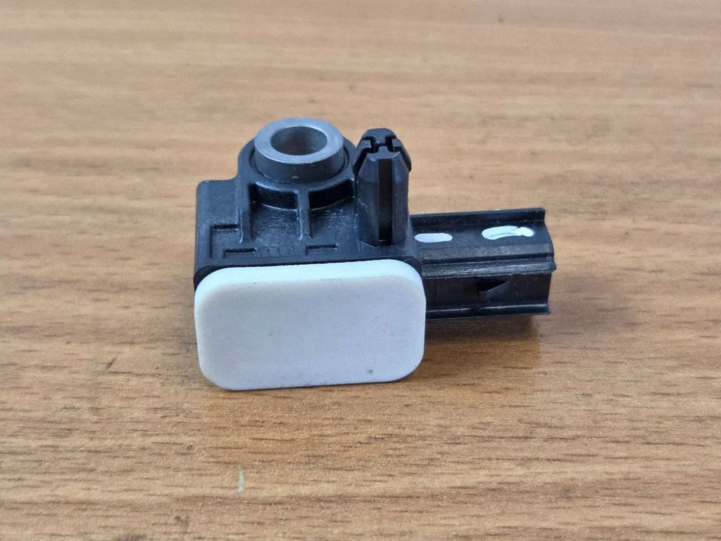 Airbag deployment crash/impact sensor – Volvo XC60 (2014-2016)