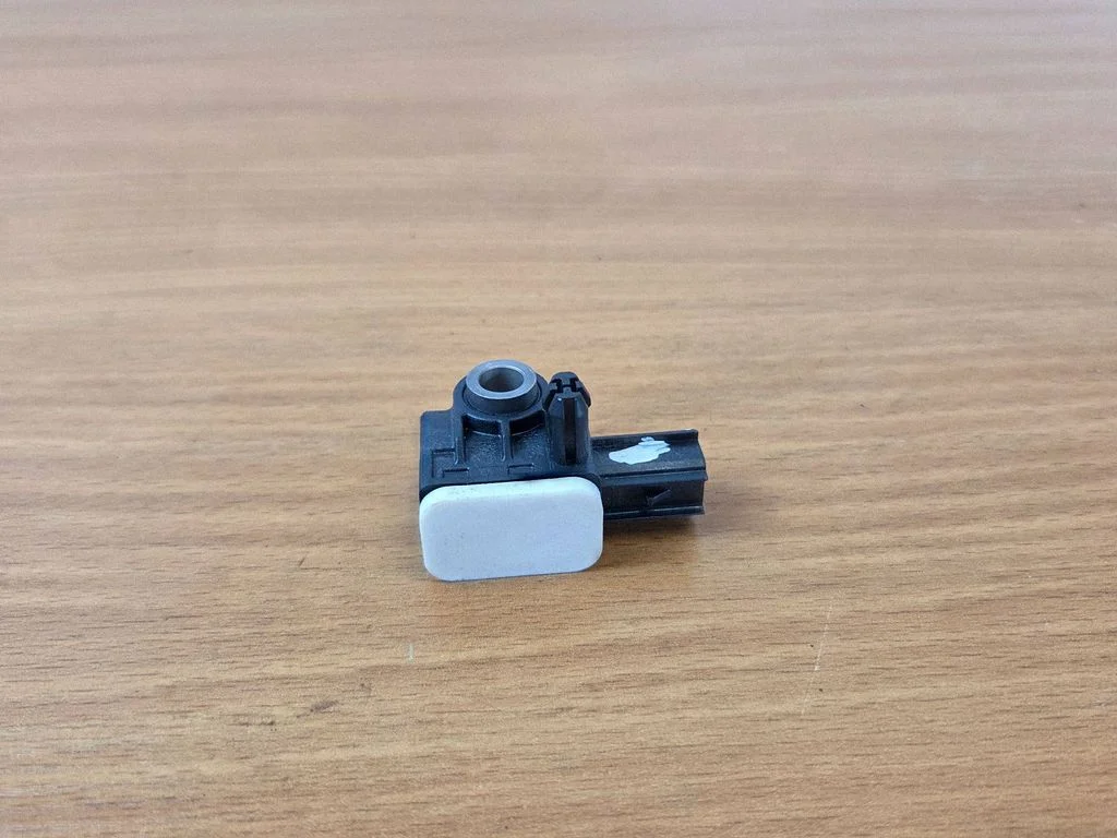 Airbag deployment crash/impact sensor – Volvo XC60 (2014-2016)