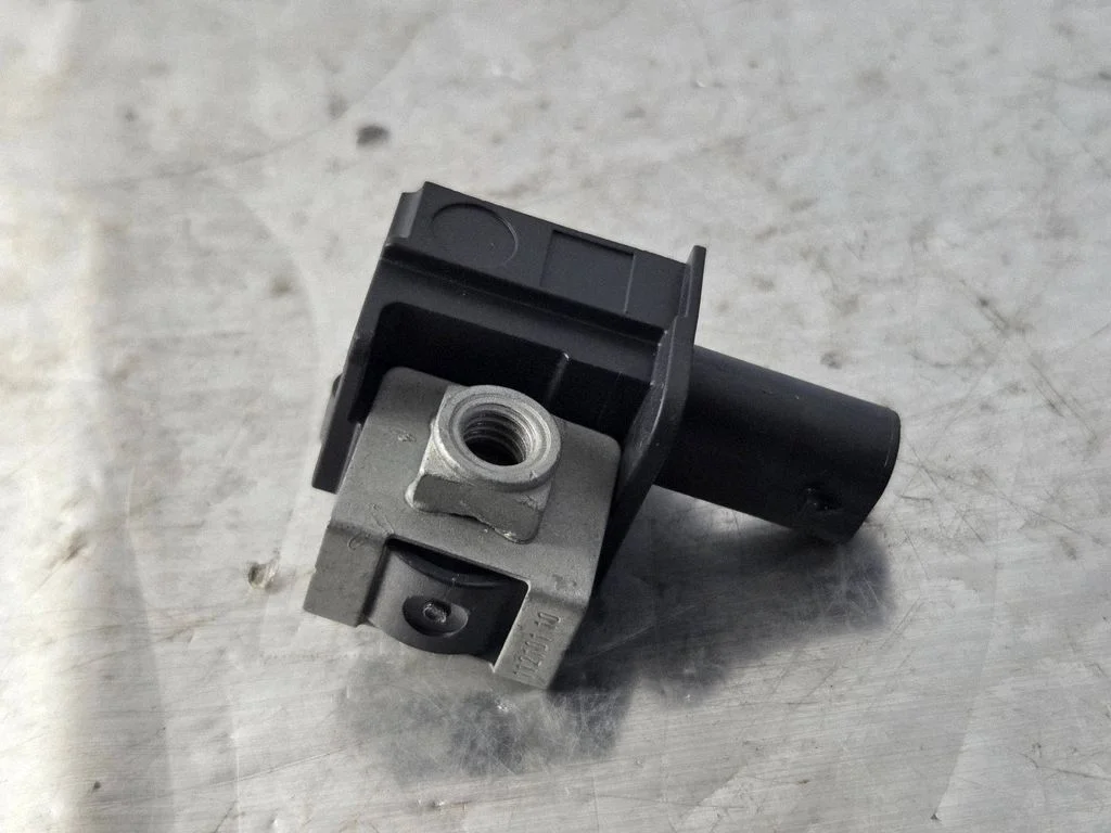 Airbag deployment crash/impact sensor – BMW 6 Series F06 Gran coupe (2012-2018)