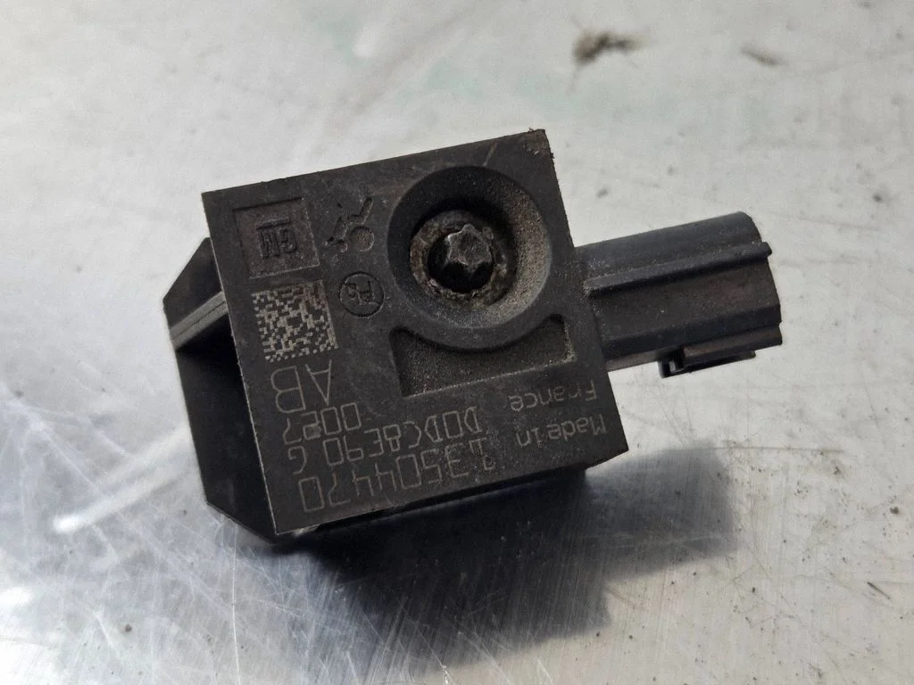 Drošības spilvenu trieciena sensors – Opel Astra K (2015-2021)