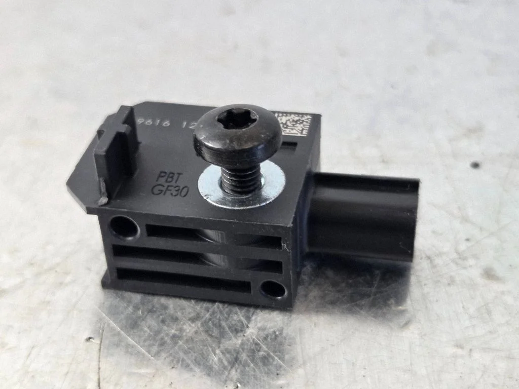 Drošības spilvenu trieciena sensors – Opel Astra K (2015-2021)