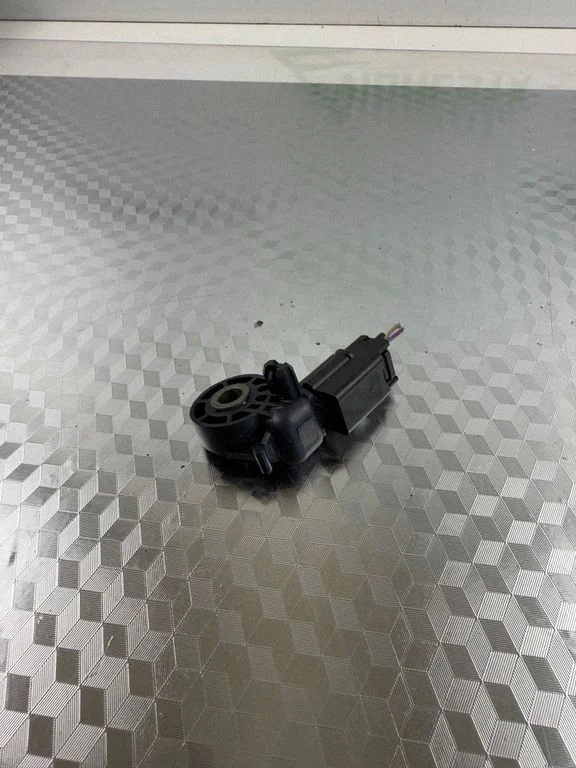 Drošības spilvenu trieciena sensors 349772100