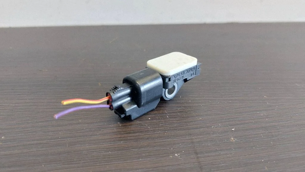 Drošības spilvenu trieciena sensors – Volvo XC70 (2008-2013)