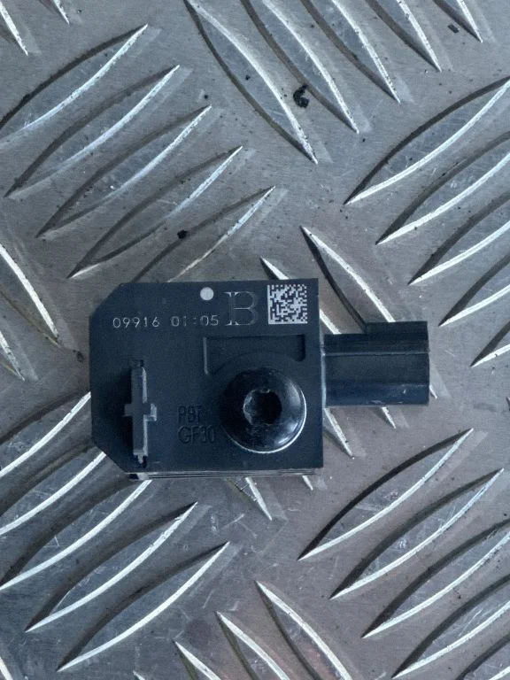 Drošības spilvenu trieciena sensors – Opel Astra K (2015-2021)