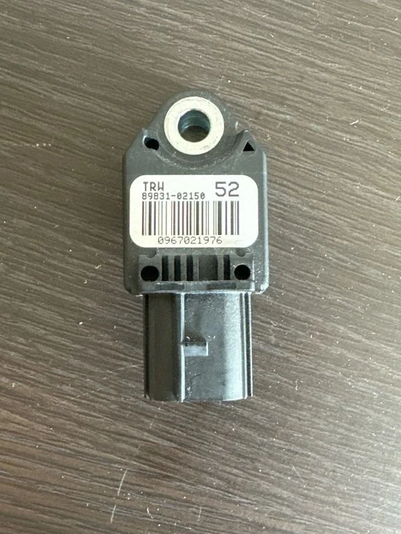 Turvapadja löögiandur 8983102150