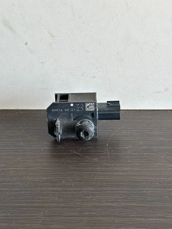 Drošības spilvenu trieciena sensors – Opel Astra K (2015-2021)