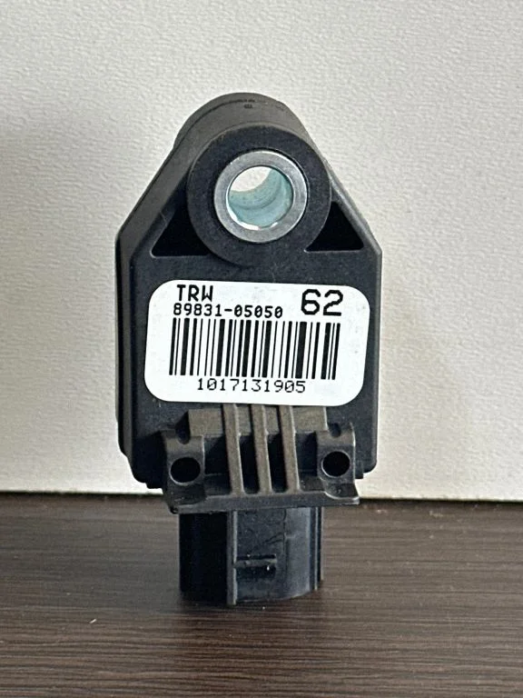 Turvapadja löögiandur 8983105050