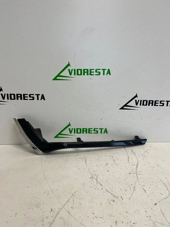 Radio/GPS head unit trim D65F50761