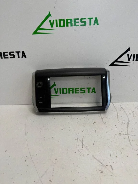 Raadio/navigatsiooni viimistlus 9673861377