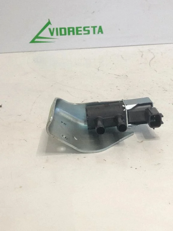Exhaust gas pressure sensor K5T48595