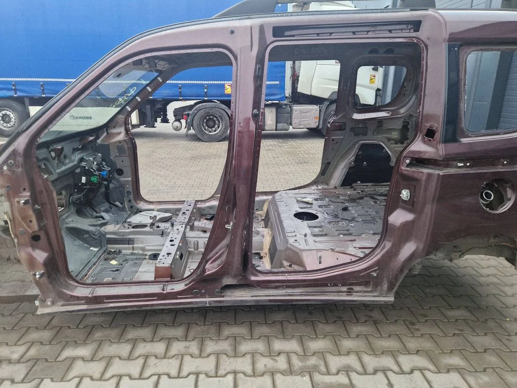 Esimene lävepakk (kereosa) – Fiat Doblo (2010-2022)