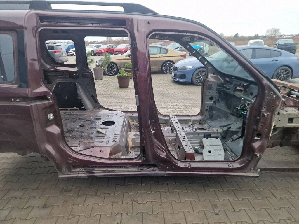 Esimene lävepakk (kereosa) – Fiat Doblo (2010-2022)