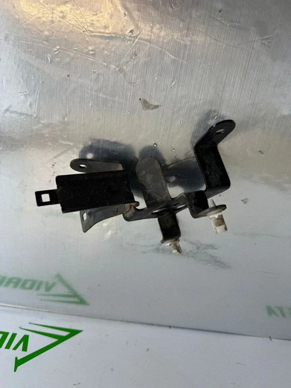 Other engine bay part – Honda CR-V (2013-2016)