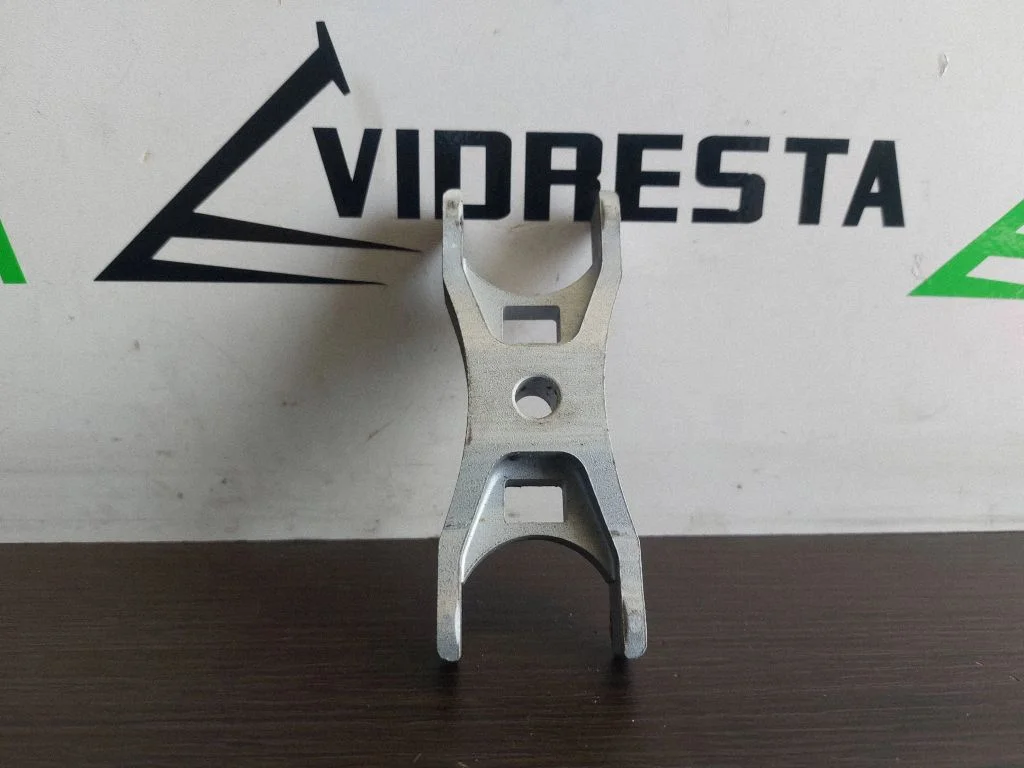 Fuel Injector clamp holder