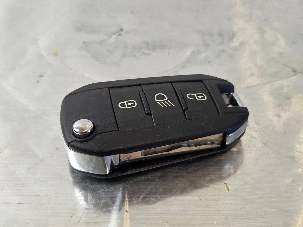 Ignition key/card – Peugeot 308 (2013-2021)