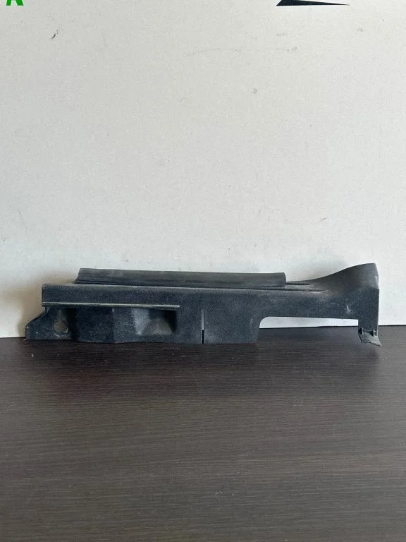 Fender trim (molding) – Toyota Avensis T270 (2015-2018)