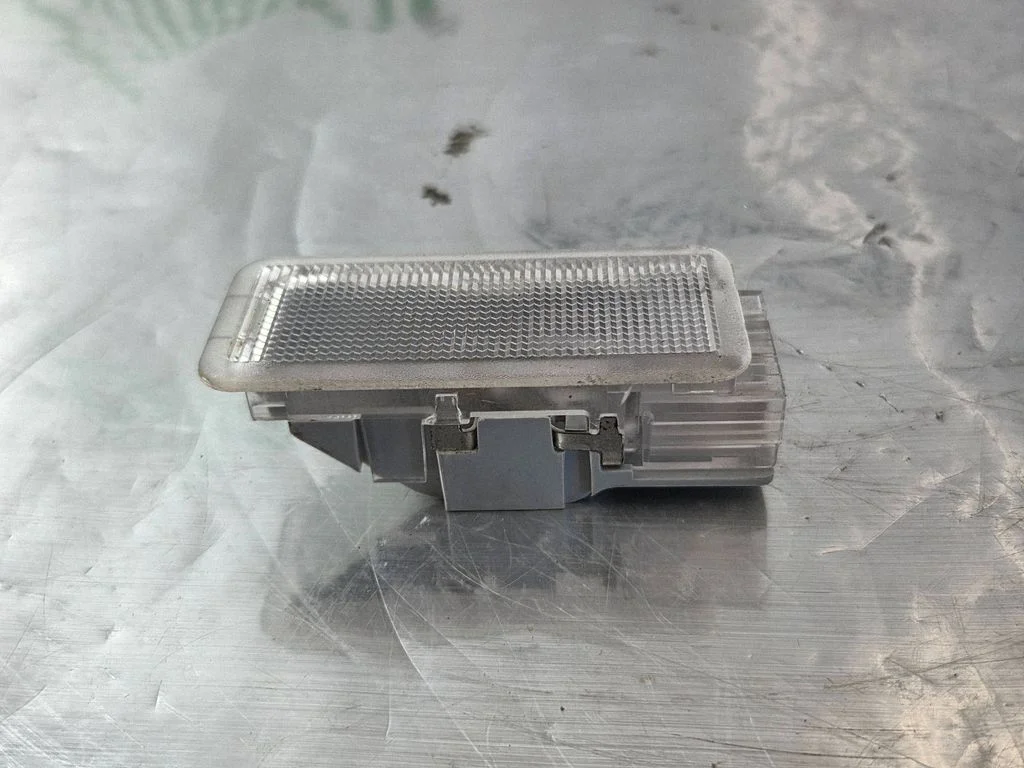 Cits salona lukturis PA6MX30