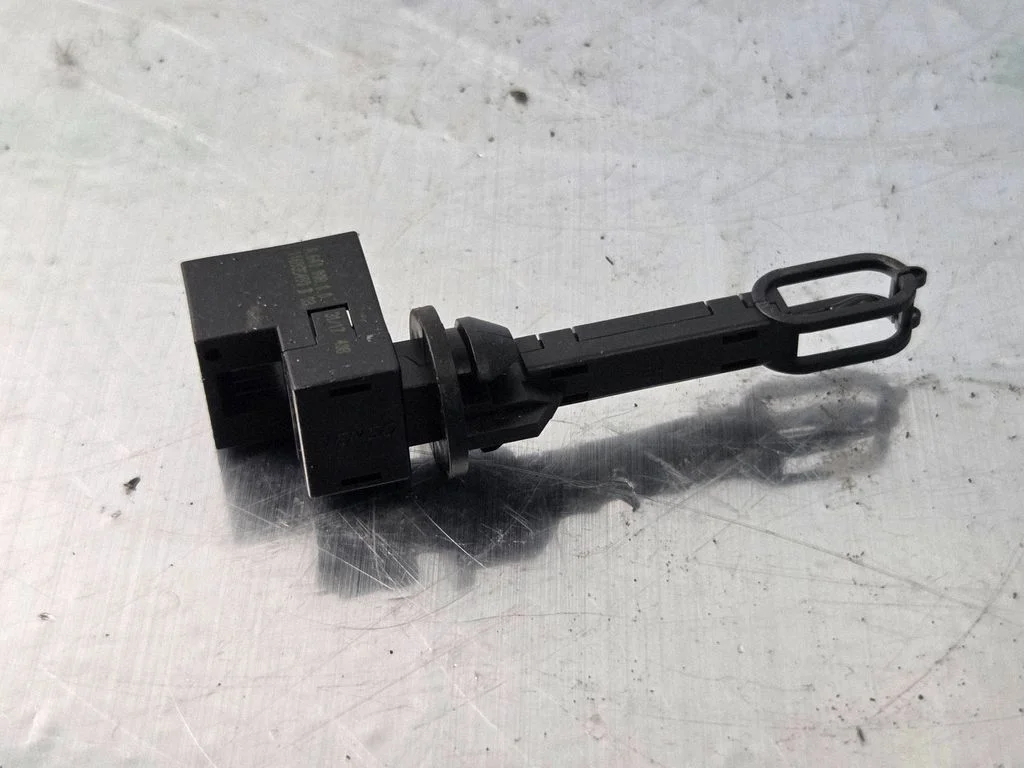 Salongi temperatuuri andur A64000800