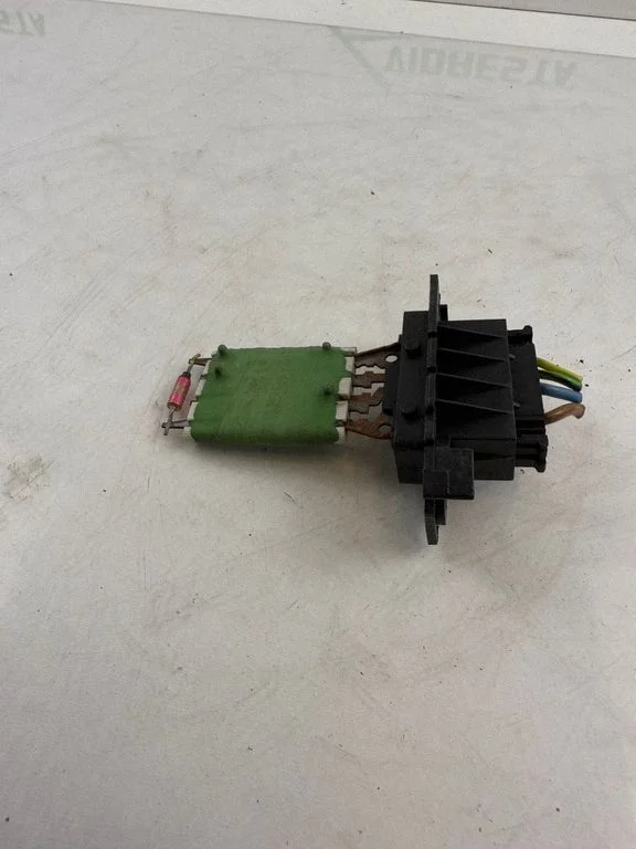 Salona temperatūras sensors