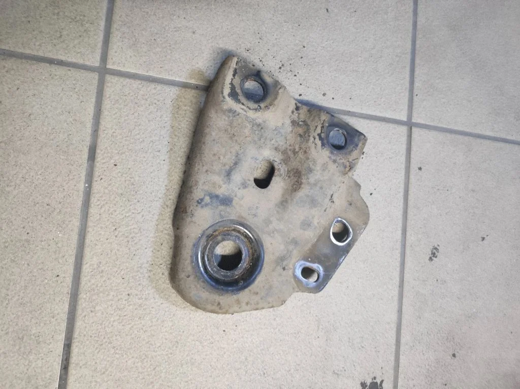 Other front suspension part – Volvo S60 (2011-2013)