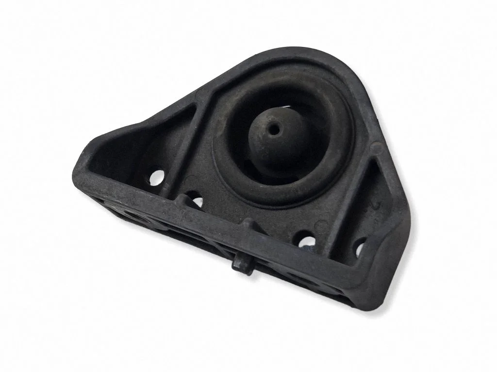 Radiator mount bracket – KIA Sportage (2016-2021)
