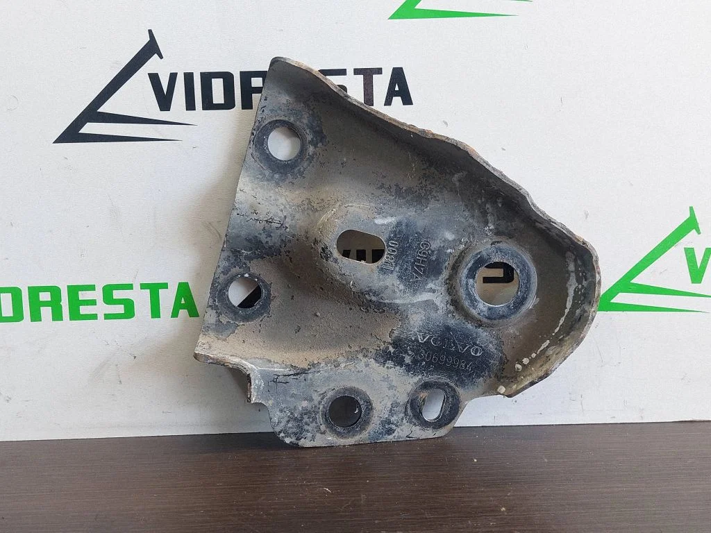 Other front suspension part – Volvo V60 (2011-2013)