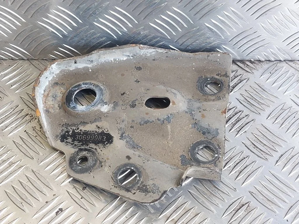 Other front suspension part – Volvo V60 (2011-2013)