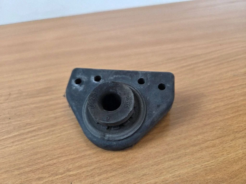 Radiator mount bracket – KIA Sportage (2016-2021)