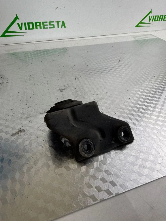 Radiator mount bracket – Hyundai Tucson TL (2015-)