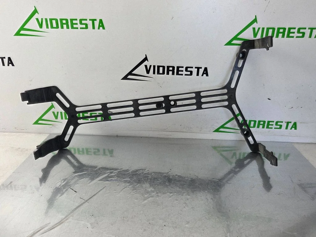 Radiaatori kinnitusklamber 9805328380