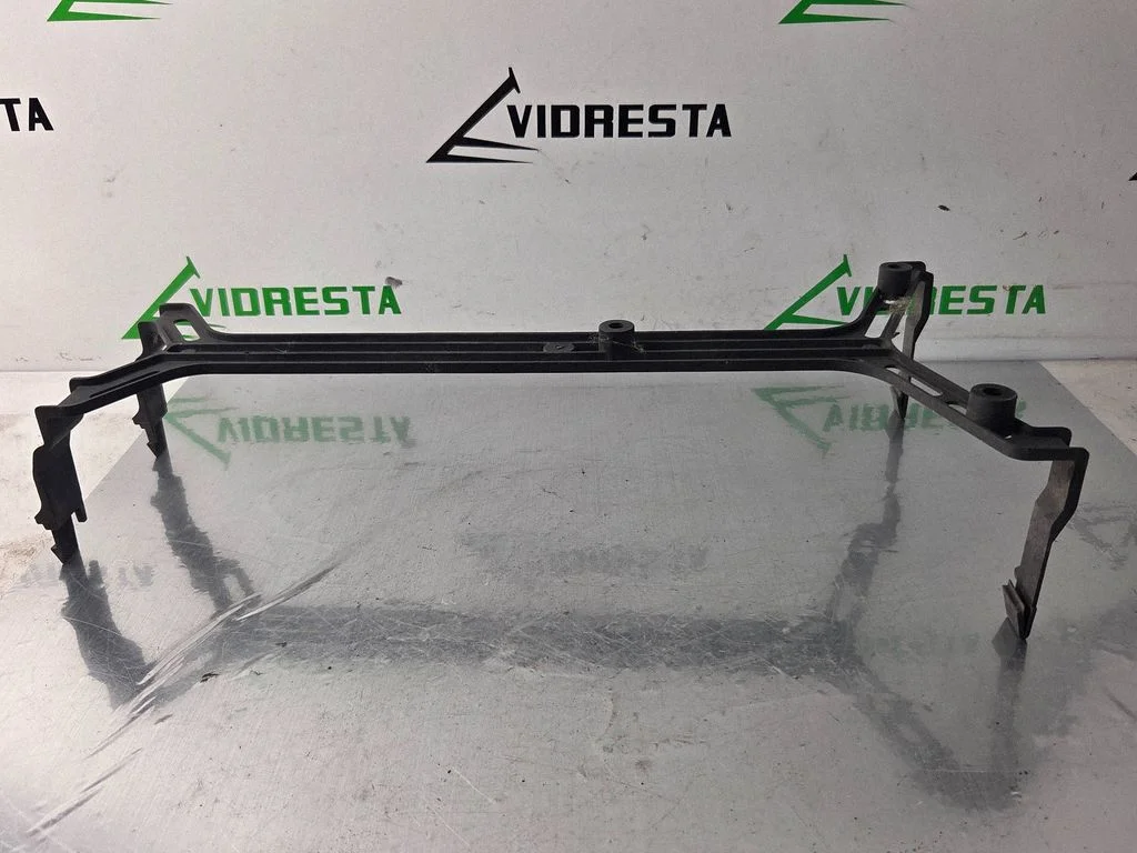 Radiator mount bracket 9805328380