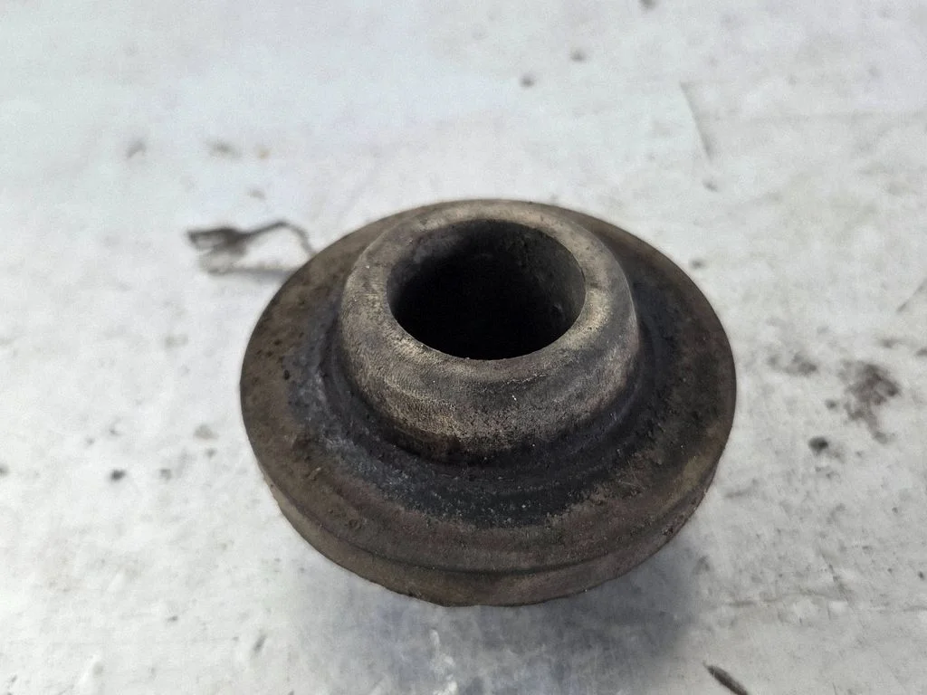 Radiator mount bracket 96887050
