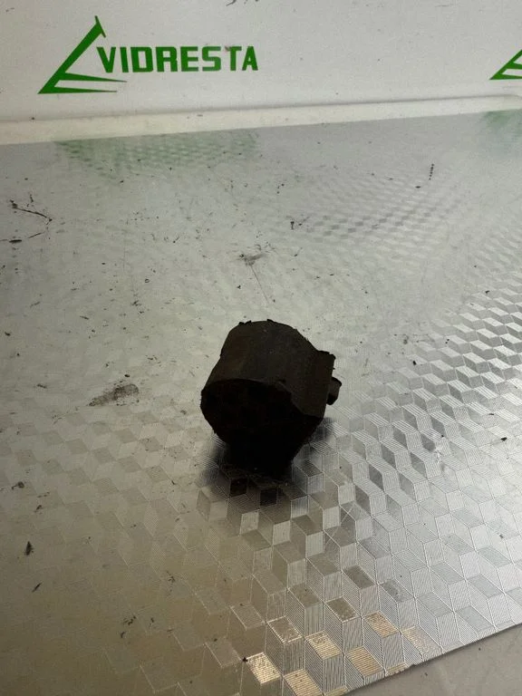 Radiaatori kinnitusklamber