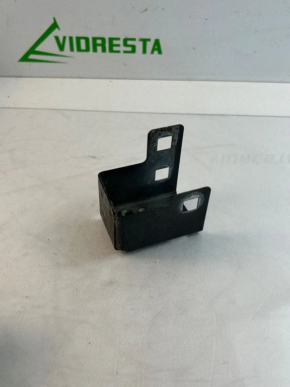 Radiator mount bracket 641810005R