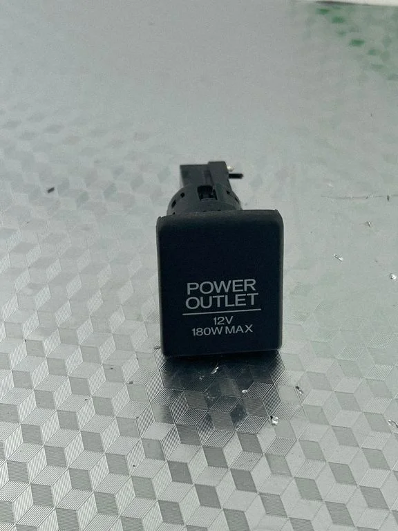 12 V Socket (front) – Honda HR-V (2015-2020)
