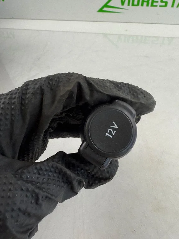 12 V Socket (front) – Opel Grandland X (2017-2024)