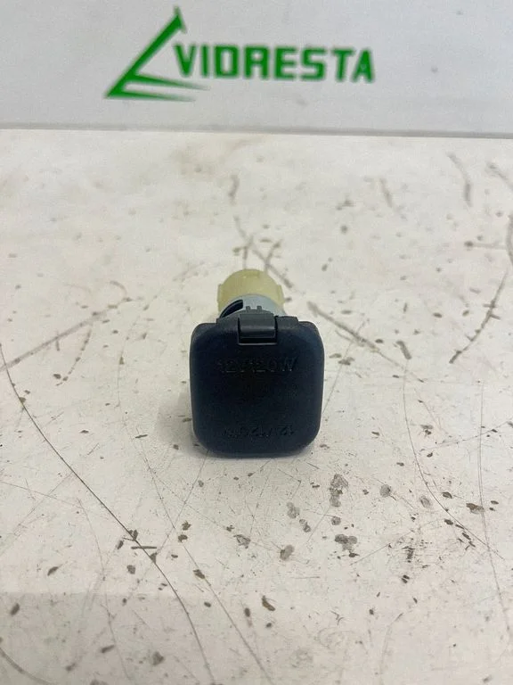 12 V Socket (front) – Mazda 2 (2022-)